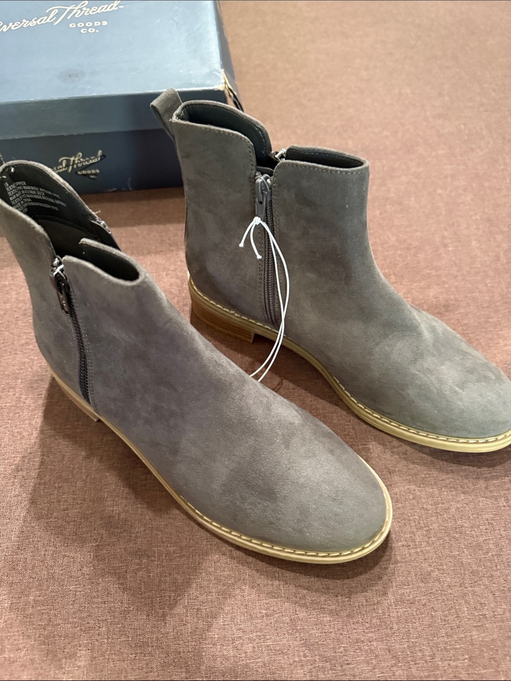 New universal thread Brenna boats 7.5